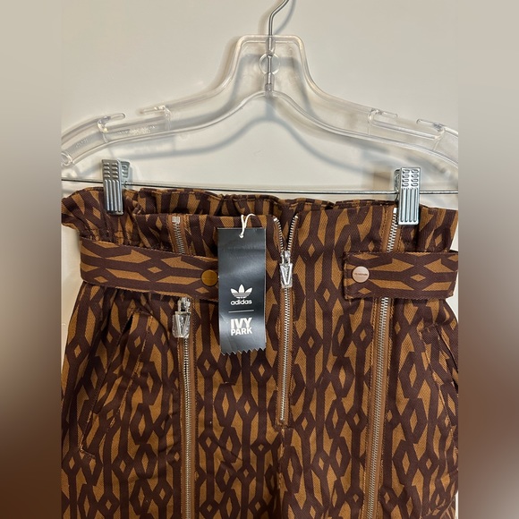 IVY PARK MONOGRAM ZIPPER PANTS - Picture 6 of 8